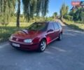 Красный Фольксваген Гольф, объемом двигателя 1.6 л и пробегом 300 тыс. км за 4200 $, фото 1 на Automoto.ua