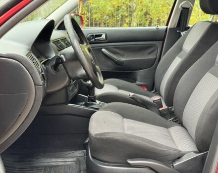 Фольксваген Гольф 2001 в Черкассах на Automoto.ua Красный Фольксваген Гольф, объемом двигателя 1.4 л и пробегом 209 тыс. км за 3400 $, фото 8 на Automoto.ua