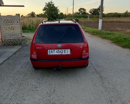 Красный Фольксваген Гольф, объемом двигателя 1.6 л и пробегом 281 тыс. км за 3999 $, фото 1 на Automoto.ua
