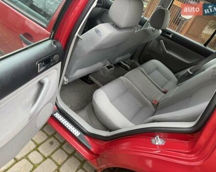 Красный Фольксваген Гольф, объемом двигателя 1.6 л и пробегом 187 тыс. км за 4250 $, фото 8 на Automoto.ua