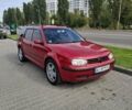 Красный Фольксваген Гольф, объемом двигателя 1.6 л и пробегом 369 тыс. км за 4700 $, фото 1 на Automoto.ua