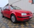 Красный Фольксваген Гольф, объемом двигателя 1.6 л и пробегом 192 тыс. км за 4995 $, фото 1 на Automoto.ua