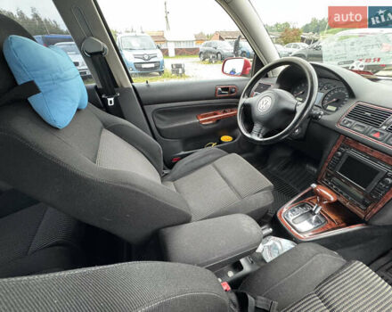 Красный Фольксваген Гольф, объемом двигателя 1.6 л и пробегом 212 тыс. км за 5200 $, фото 5 на Automoto.ua