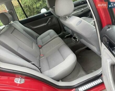 Красный Фольксваген Гольф, объемом двигателя 1.6 л и пробегом 187 тыс. км за 4250 $, фото 14 на Automoto.ua