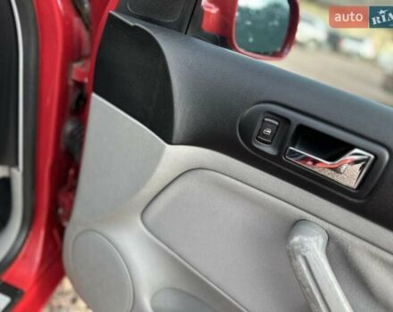Красный Фольксваген Гольф, объемом двигателя 1.6 л и пробегом 187 тыс. км за 4150 $, фото 23 на Automoto.ua
