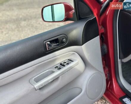 Красный Фольксваген Гольф, объемом двигателя 1.6 л и пробегом 187 тыс. км за 4150 $, фото 21 на Automoto.ua