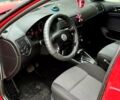 Красный Фольксваген Гольф, объемом двигателя 1.6 л и пробегом 187 тыс. км за 5300 $, фото 5 на Automoto.ua