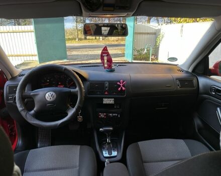 Красный Фольксваген Гольф, объемом двигателя 1.6 л и пробегом 187 тыс. км за 5300 $, фото 1 на Automoto.ua