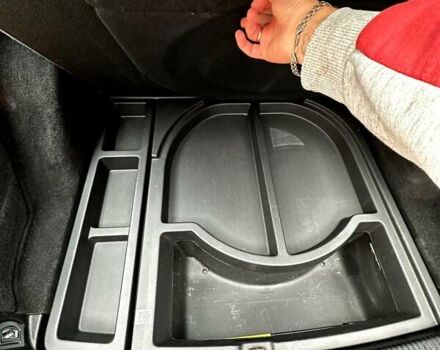 Красный Фольксваген Гольф, объемом двигателя 1.6 л и пробегом 187 тыс. км за 5300 $, фото 25 на Automoto.ua