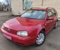 Красный Фольксваген Гольф, объемом двигателя 1.6 л и пробегом 230 тыс. км за 4300 $, фото 1 на Automoto.ua