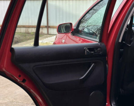 Красный Фольксваген Гольф, объемом двигателя 1.6 л и пробегом 187 тыс. км за 4450 $, фото 31 на Automoto.ua