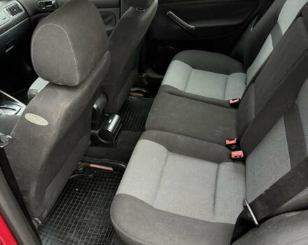 Червоний Фольксваген Гольф, об'ємом двигуна 1.6 л та пробігом 201 тис. км за 5500 $, фото 19 на Automoto.ua