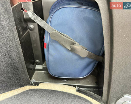 Червоний Фольксваген Гольф, об'ємом двигуна 1.6 л та пробігом 201 тис. км за 5500 $, фото 18 на Automoto.ua