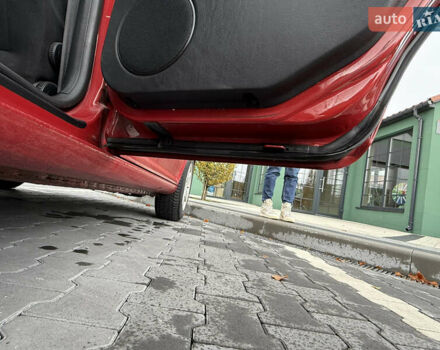 Червоний Фольксваген Гольф, об'ємом двигуна 1.6 л та пробігом 201 тис. км за 5500 $, фото 12 на Automoto.ua