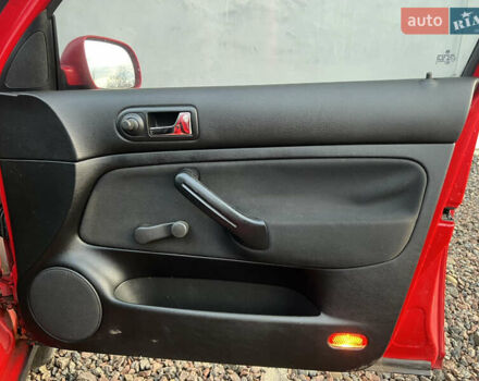 Красный Фольксваген Гольф, объемом двигателя 1.9 л и пробегом 357 тыс. км за 3500 $, фото 19 на Automoto.ua