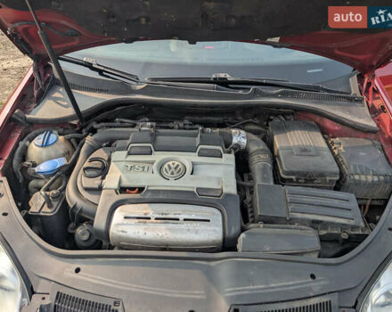 Червоний Фольксваген Гольф, об'ємом двигуна 1.4 л та пробігом 295 тис. км за 5000 $, фото 13 на Automoto.ua