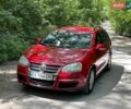 Красный Фольксваген Гольф, объемом двигателя 1.6 л и пробегом 312 тыс. км за 5200 $, фото 1 на Automoto.ua