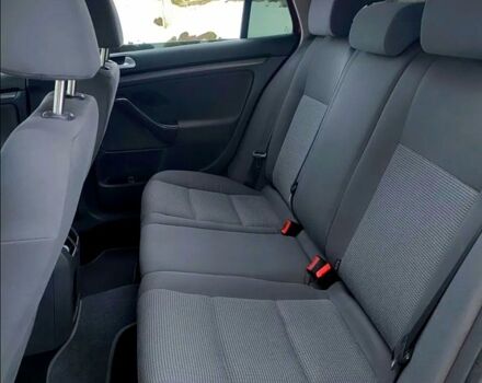 Красный Фольксваген Гольф, объемом двигателя 1.9 л и пробегом 288 тыс. км за 5000 $, фото 5 на Automoto.ua