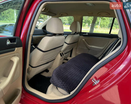 Червоний Фольксваген Гольф, об'ємом двигуна 1.6 л та пробігом 297 тис. км за 5999 $, фото 59 на Automoto.ua