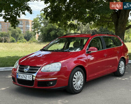 Червоний Фольксваген Гольф, об'ємом двигуна 1.6 л та пробігом 297 тис. км за 5999 $, фото 3 на Automoto.ua