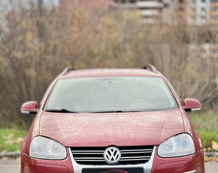 Красный Фольксваген Гольф, объемом двигателя 1.9 л и пробегом 295 тыс. км за 5699 $, фото 1 на Automoto.ua