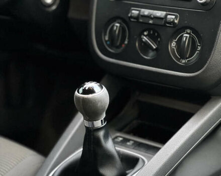 Красный Фольксваген Гольф, объемом двигателя 1.9 л и пробегом 295 тыс. км за 5699 $, фото 14 на Automoto.ua