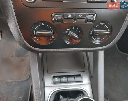 Червоний Фольксваген Гольф, об'ємом двигуна 1.9 л та пробігом 288 тис. км за 5200 $, фото 17 на Automoto.ua