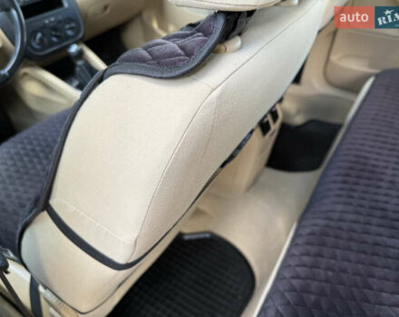 Червоний Фольксваген Гольф, об'ємом двигуна 1.6 л та пробігом 297 тис. км за 5999 $, фото 66 на Automoto.ua