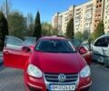 Червоний Фольксваген Гольф, об'ємом двигуна 1.39 л та пробігом 250 тис. км за 5700 $, фото 1 на Automoto.ua