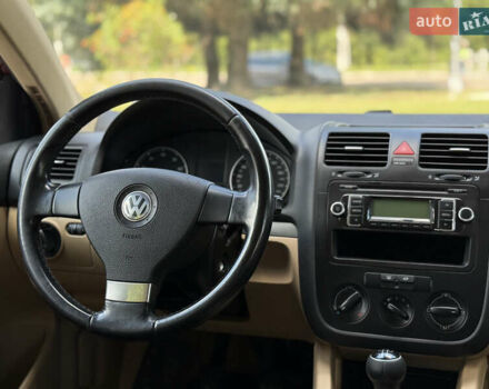 Червоний Фольксваген Гольф, об'ємом двигуна 1.6 л та пробігом 297 тис. км за 5999 $, фото 79 на Automoto.ua