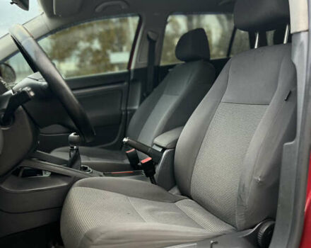 Красный Фольксваген Гольф, объемом двигателя 1.9 л и пробегом 295 тыс. км за 5699 $, фото 11 на Automoto.ua