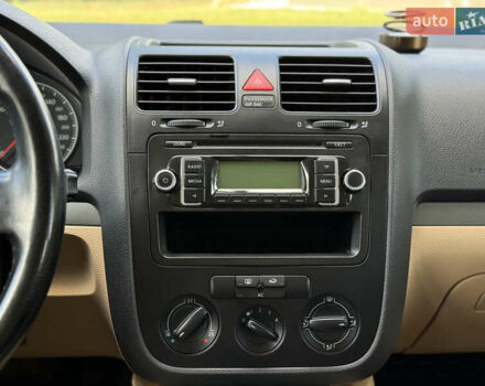 Червоний Фольксваген Гольф, об'ємом двигуна 1.6 л та пробігом 297 тис. км за 5999 $, фото 82 на Automoto.ua