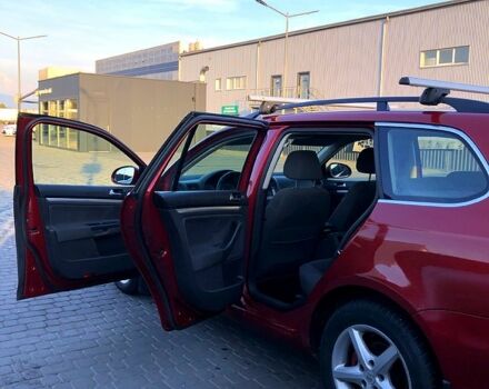 Червоний Фольксваген Гольф, об'ємом двигуна 2 л та пробігом 235 тис. км за 5590 $, фото 6 на Automoto.ua