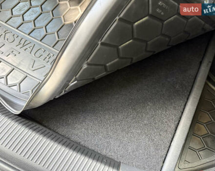 Червоний Фольксваген Гольф, об'ємом двигуна 1.6 л та пробігом 297 тис. км за 5999 $, фото 40 на Automoto.ua