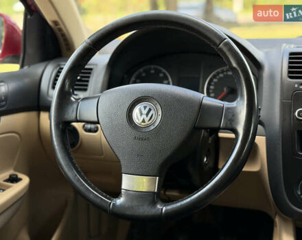 Червоний Фольксваген Гольф, об'ємом двигуна 1.6 л та пробігом 297 тис. км за 5999 $, фото 80 на Automoto.ua