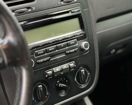 Красный Фольксваген Гольф, объемом двигателя 1.9 л и пробегом 295 тыс. км за 5699 $, фото 12 на Automoto.ua