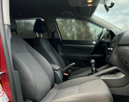 Красный Фольксваген Гольф, объемом двигателя 1.9 л и пробегом 295 тыс. км за 5699 $, фото 15 на Automoto.ua