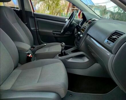 Красный Фольксваген Гольф, объемом двигателя 1.9 л и пробегом 288 тыс. км за 5000 $, фото 4 на Automoto.ua