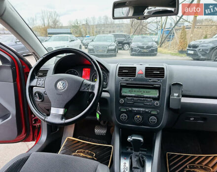 Червоний Фольксваген Гольф, об'ємом двигуна 1.39 л та пробігом 227 тис. км за 7800 $, фото 19 на Automoto.ua