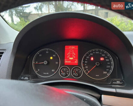 Красный Фольксваген Гольф, объемом двигателя 1.9 л и пробегом 305 тыс. км за 6600 $, фото 36 на Automoto.ua