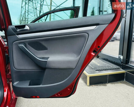 Червоний Фольксваген Гольф, об'ємом двигуна 1.39 л та пробігом 227 тис. км за 7800 $, фото 21 на Automoto.ua