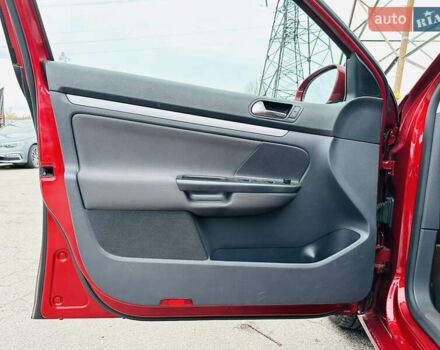 Червоний Фольксваген Гольф, об'ємом двигуна 1.39 л та пробігом 227 тис. км за 7800 $, фото 14 на Automoto.ua