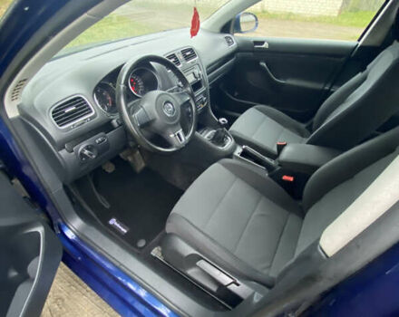 Червоний Фольксваген Гольф, об'ємом двигуна 0 л та пробігом 266 тис. км за 6550 $, фото 5 на Automoto.ua