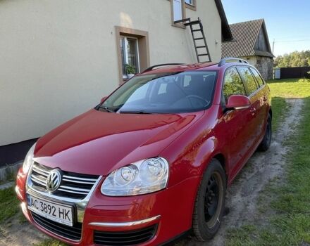 Красный Фольксваген Гольф, объемом двигателя 1.4 л и пробегом 225 тыс. км за 5100 $, фото 14 на Automoto.ua