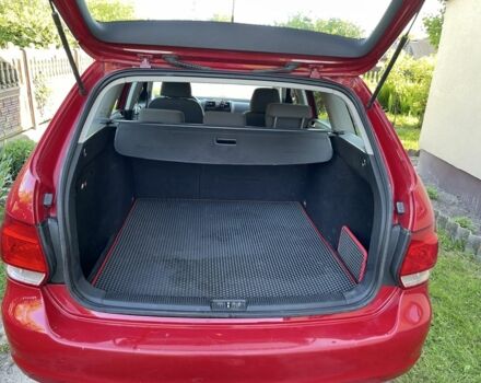 Красный Фольксваген Гольф, объемом двигателя 1.4 л и пробегом 225 тыс. км за 5100 $, фото 4 на Automoto.ua