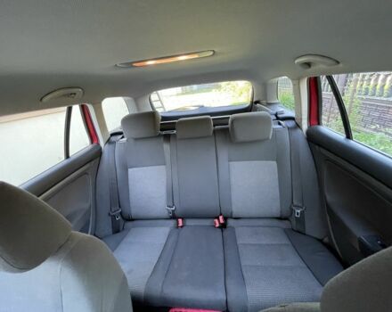 Красный Фольксваген Гольф, объемом двигателя 1.4 л и пробегом 225 тыс. км за 5100 $, фото 11 на Automoto.ua