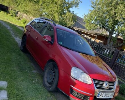 Красный Фольксваген Гольф, объемом двигателя 1.4 л и пробегом 225 тыс. км за 5100 $, фото 1 на Automoto.ua