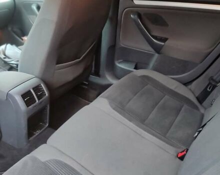 Червоний Фольксваген Гольф, об'ємом двигуна 1.4 л та пробігом 220 тис. км за 6400 $, фото 4 на Automoto.ua