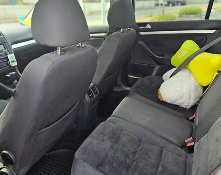 Червоний Фольксваген Гольф, об'ємом двигуна 1.6 л та пробігом 268 тис. км за 7900 $, фото 1 на Automoto.ua