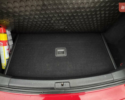 Червоний Фольксваген Гольф, об'ємом двигуна 1.6 л та пробігом 224 тис. км за 7499 $, фото 27 на Automoto.ua